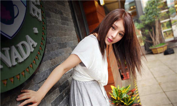 腾冲想找一个女性生孩子给报酬-｛找个女人生孩子多少钱｝